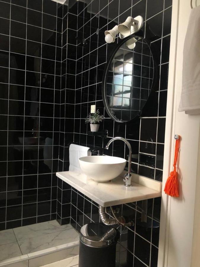 Amplio Piso Vintage En Zona Centrica De Mendoza. Apartamento