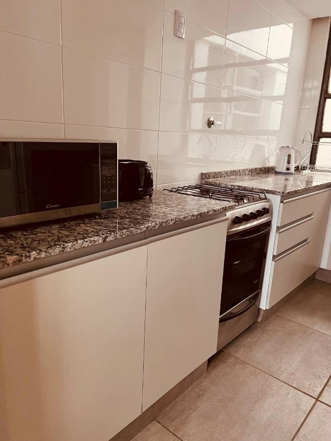 Apartamento Amplio Piso Vintage En Zona Centrica De Mendoza.
