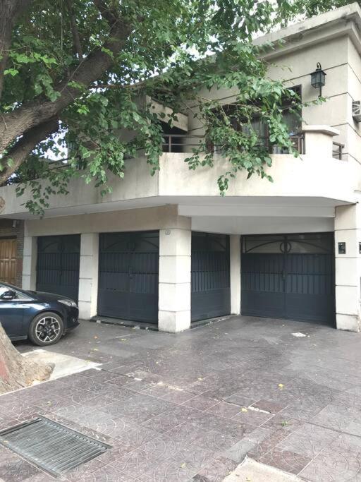 Apartment Leonidas - La Mejor Ubicacion 100m2 Con Terraza Y Balcon Mendoza