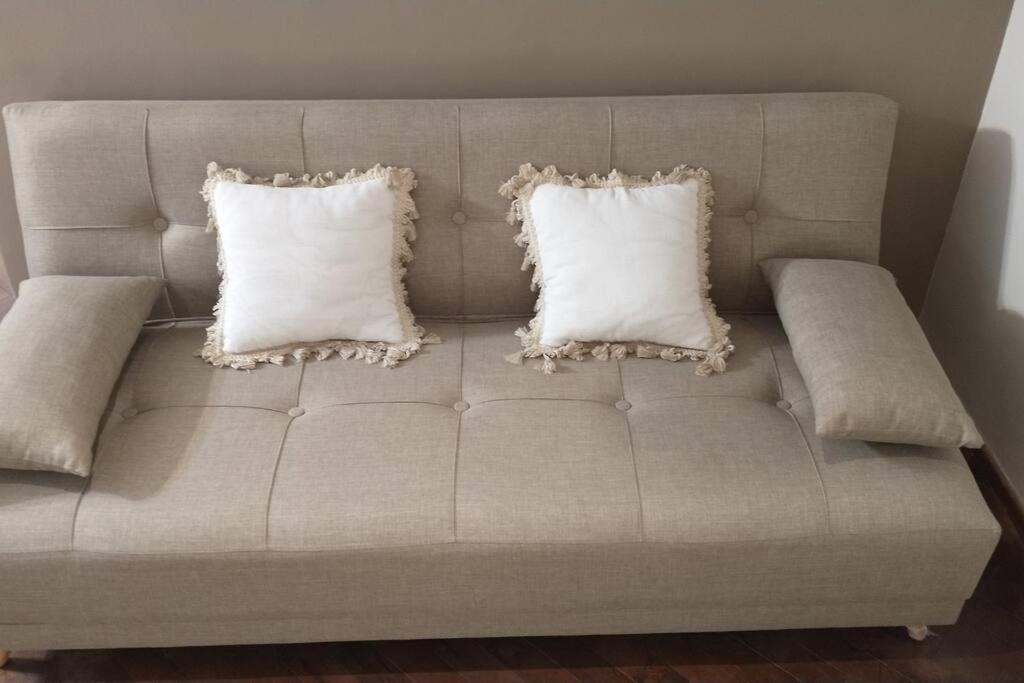 Apartamento Bonito Departamento Frontal En Zona Residencial - *