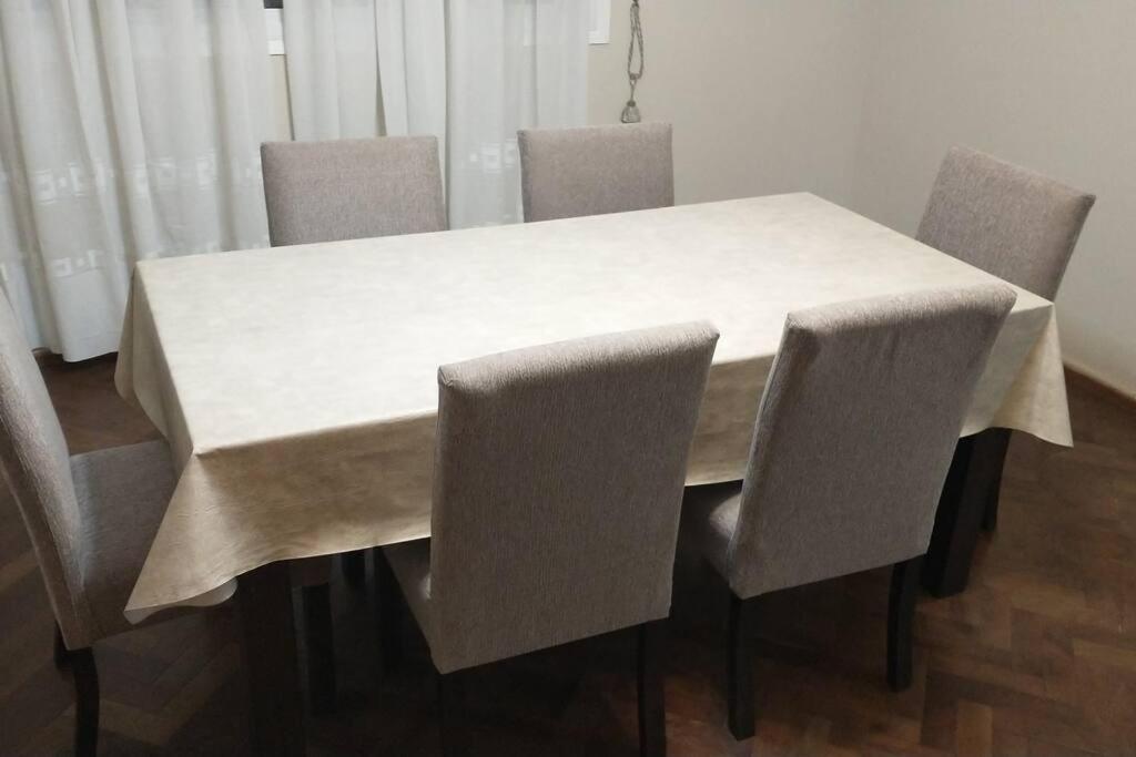 Apartamento Bonito Departamento Frontal En Zona Residencial - Mendoza