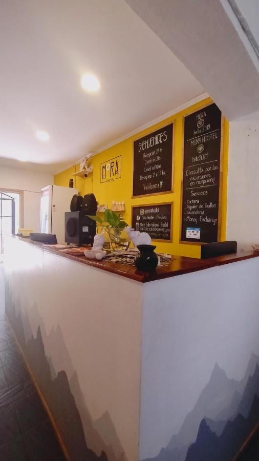 Hostal Mora International *