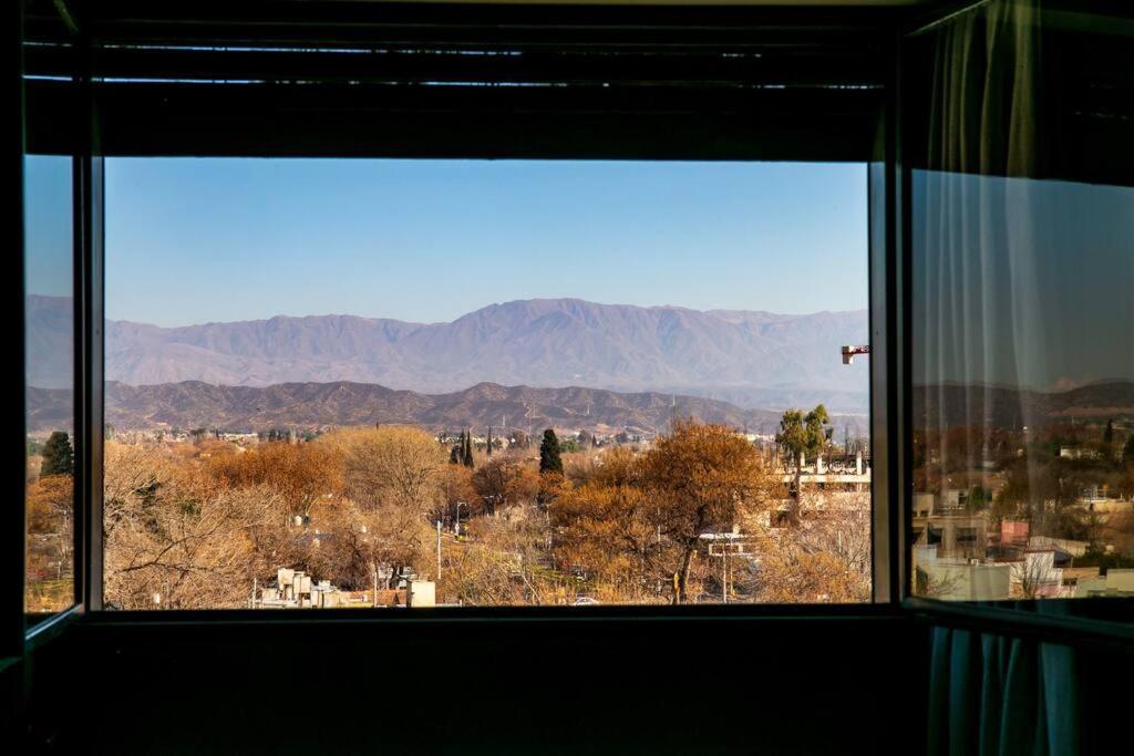 Departamento Con Bella Vista A La Montana Y Ciudad