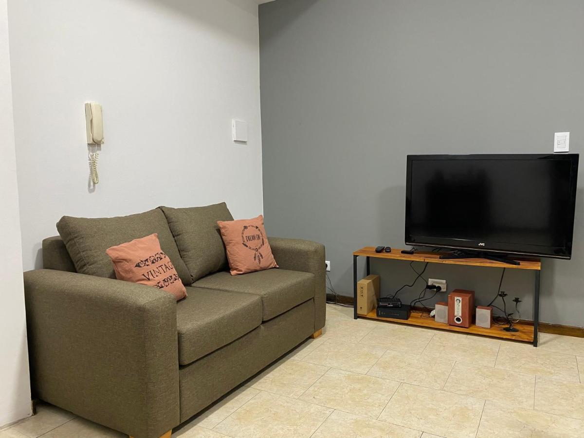 Excelente Y Amplio Dpto 3 C Cochera Privada Apartamento