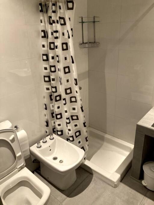 Departamento Peatonal Sarmiento Apartamento *