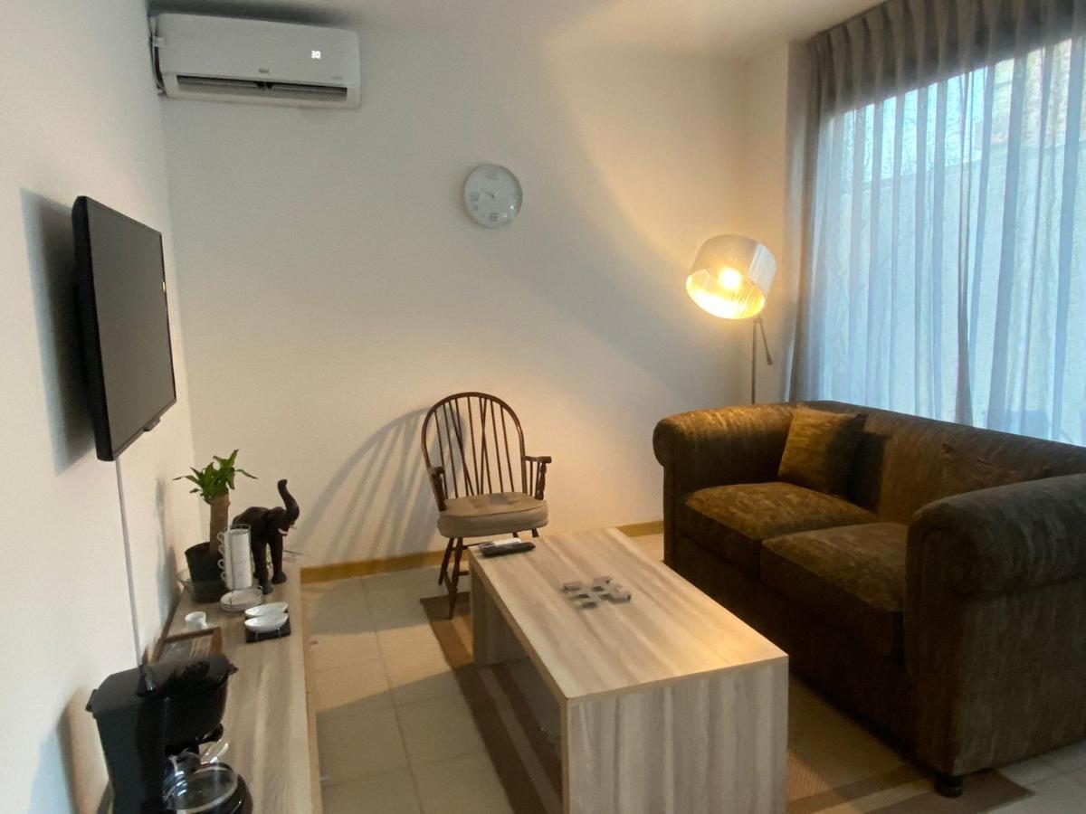 Exclusivo En Pb Patio, Cochera, Equipado, Apartamento *