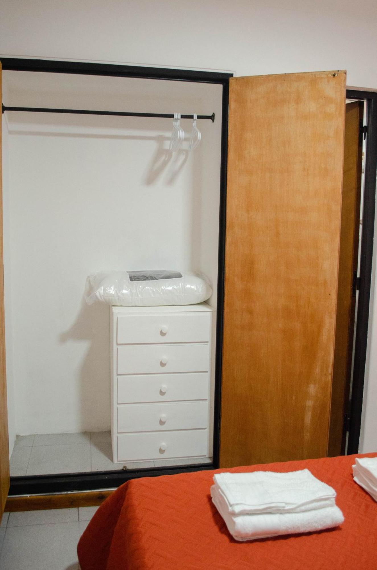 Departamento Amoblado En Pleno Centro De Mendoza. Apartamento *