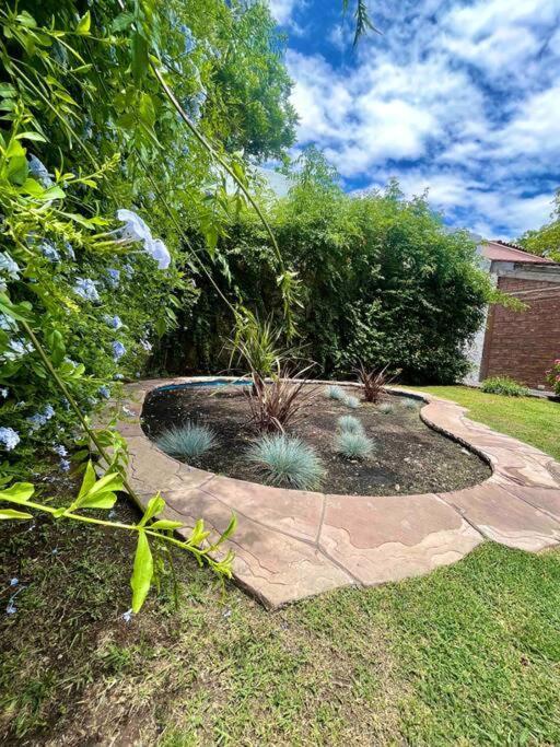 Gran Casa A Metros Del Parque Gral San Martin Сasa de vacaciones