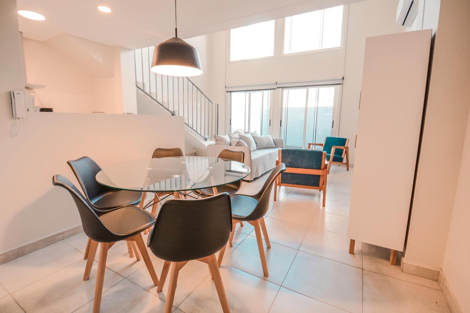 Apartment 4- Fantastico Duplex Centrico! *