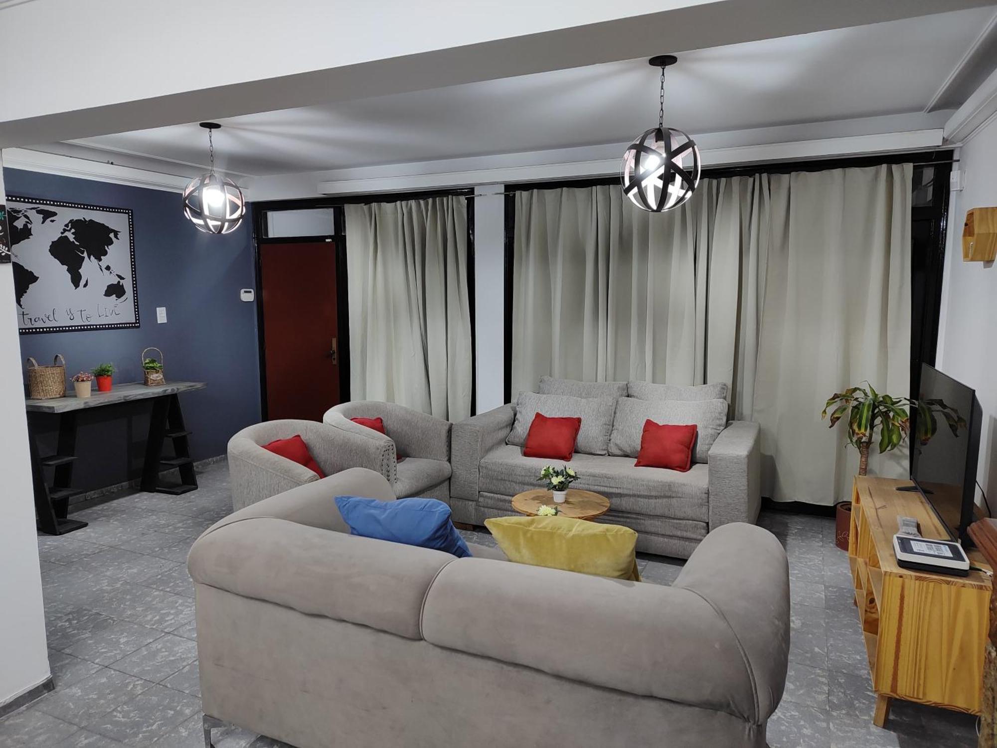 Casa En La Ciudad Del Buen Vino - Excelente Ublcacion Mendoza