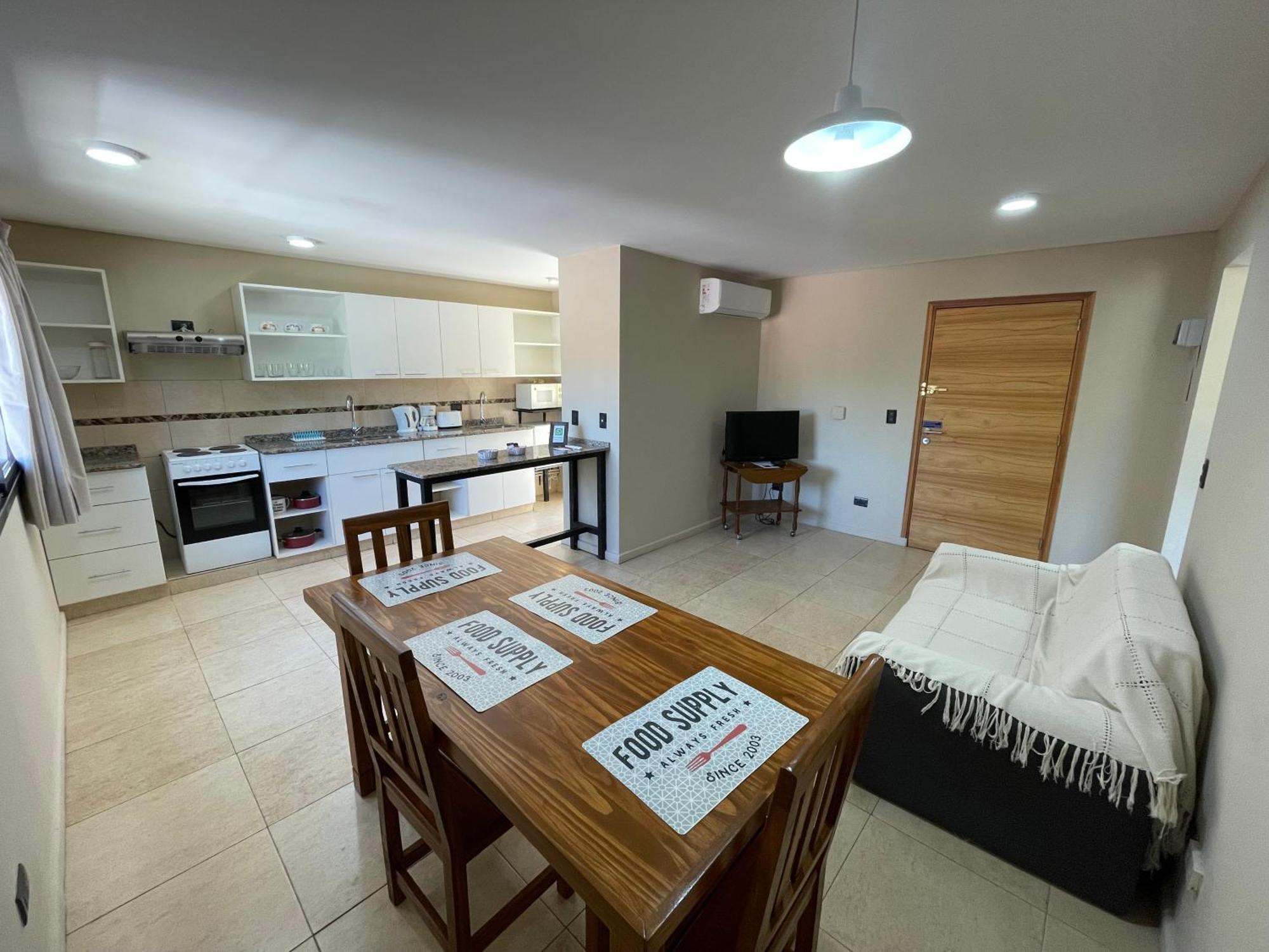 Comodo Apartamento A Metros Del Parque San Martin Y Aristides Mendoza