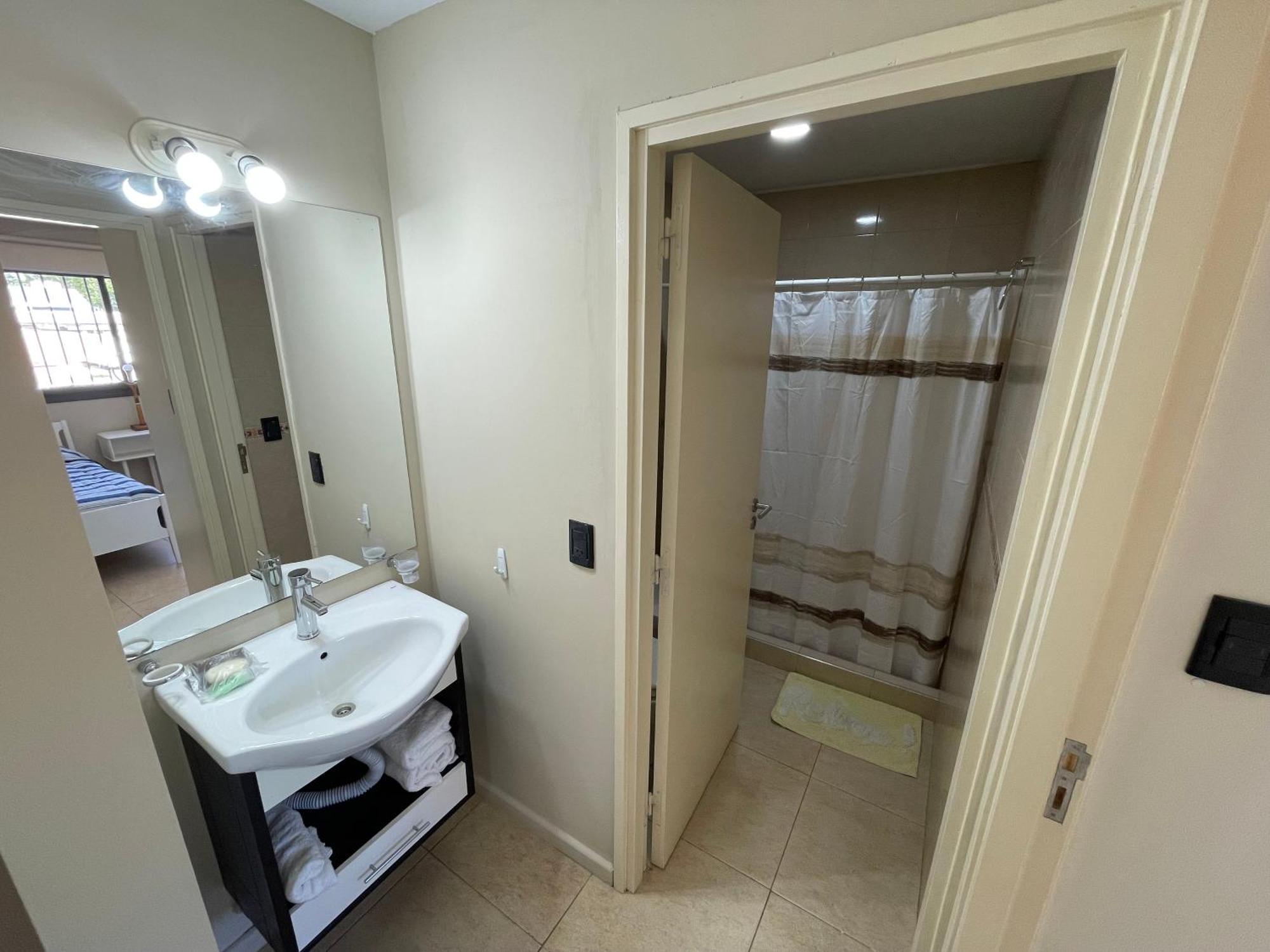 Comodo Apartamento A Metros Del Parque San Martin Y Aristides Apartamento *