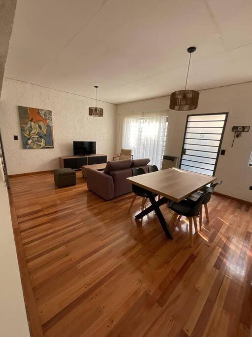 Duplex Plaza Italia Con Terraza Mendoza