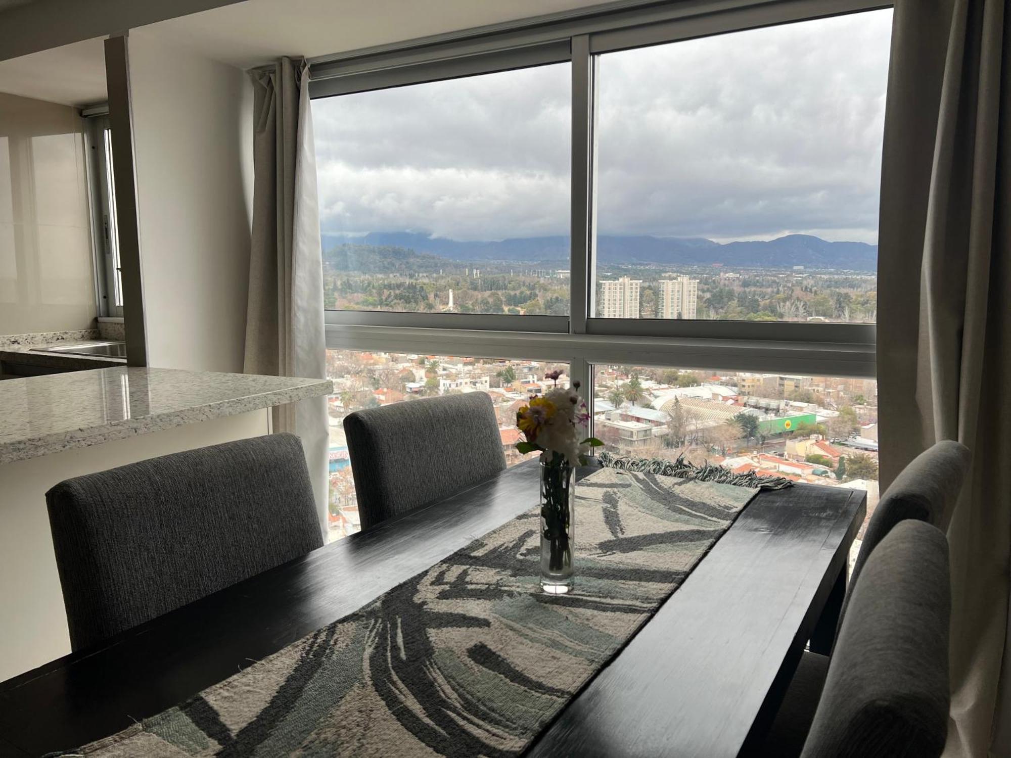 Moderno Departamento Piso 16 Con Pileta * Mendoza