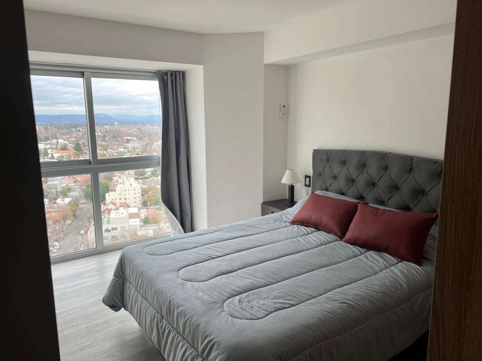 Moderno Departamento Piso 16 Con Pileta Apartamento *