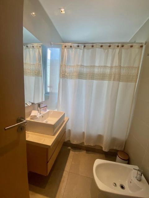 Apartamento Dpto De Alta Categoria, Completo Y Comodo En El Corazon De Mendoza