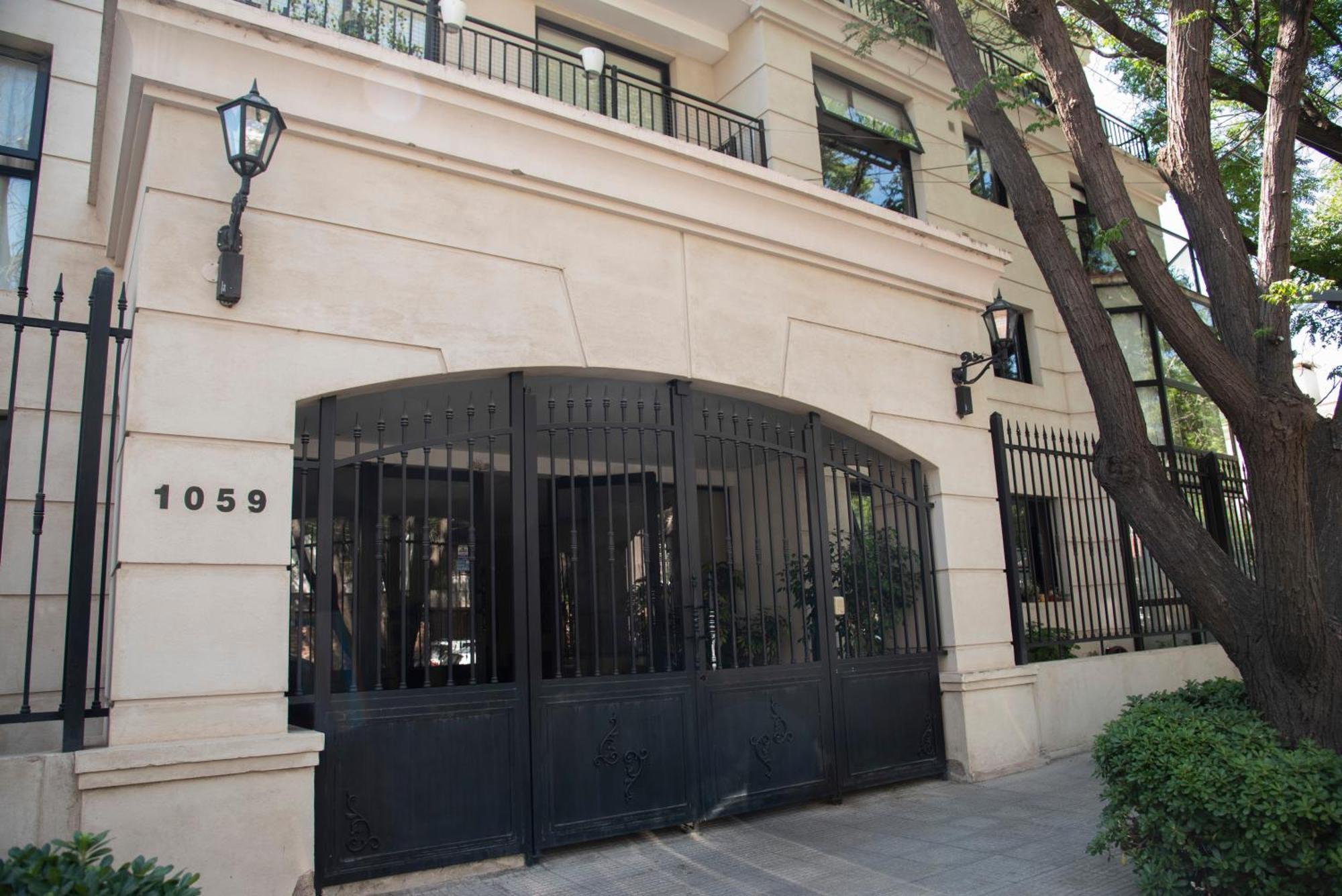 Excelente Ubicacion, Con Seguridad 24 Hs Apartamento Mendoza