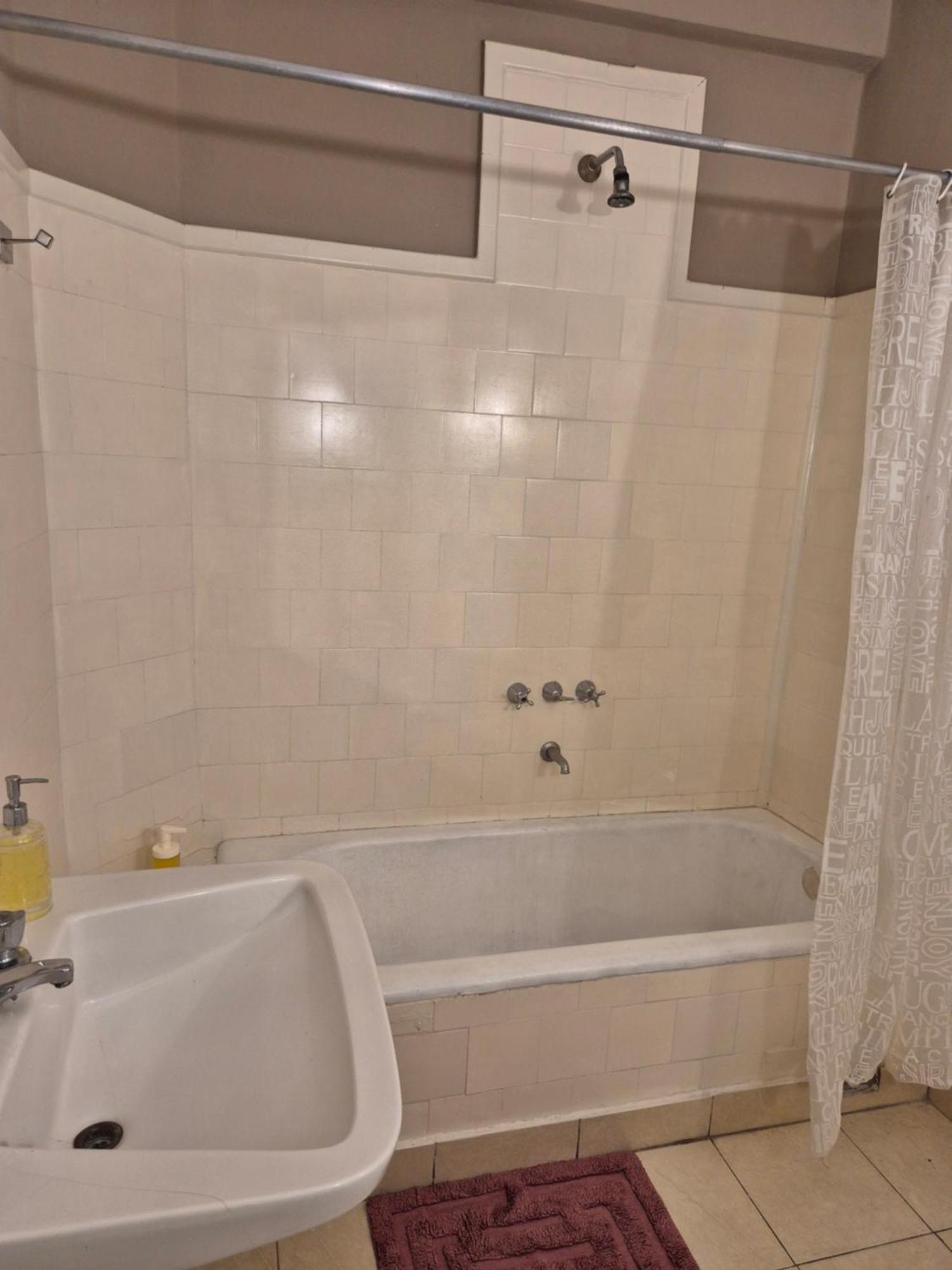 Apartamento Excelente Ubicacion, Frente A Plaza Independencia Mendoza