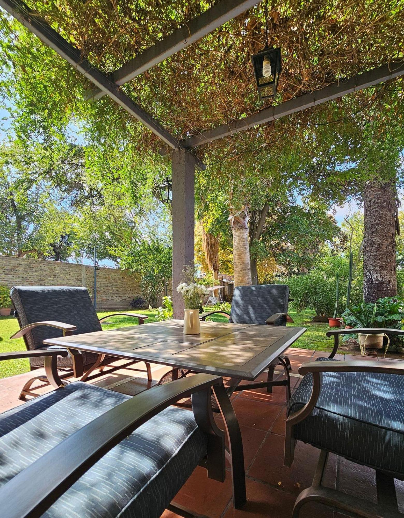 Buen Viaje Bed and breakfast