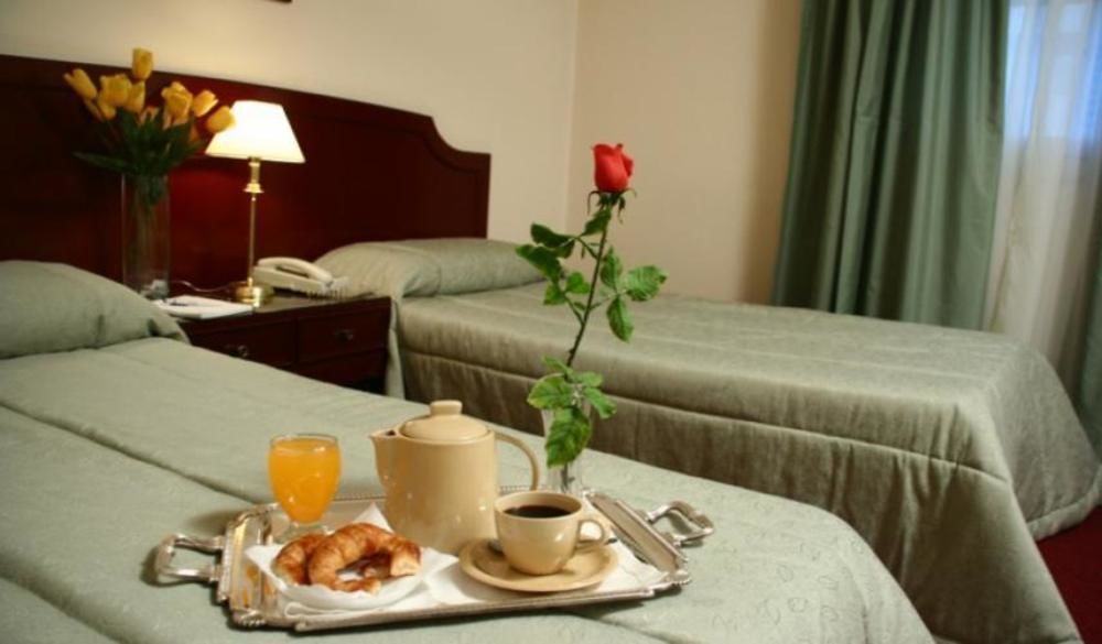Ritz Hotel 3*