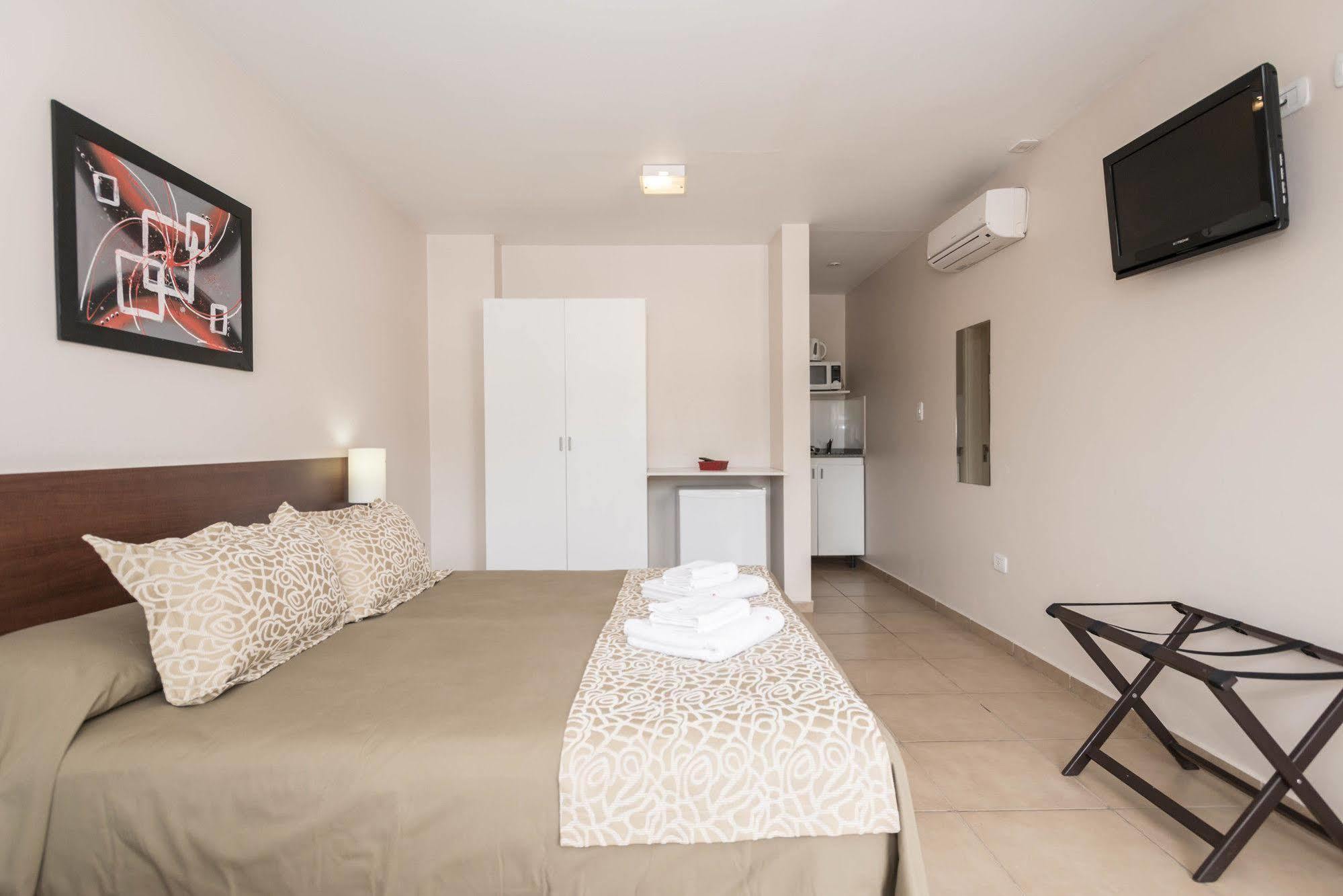 Soltigua Aparthotel Mendoza