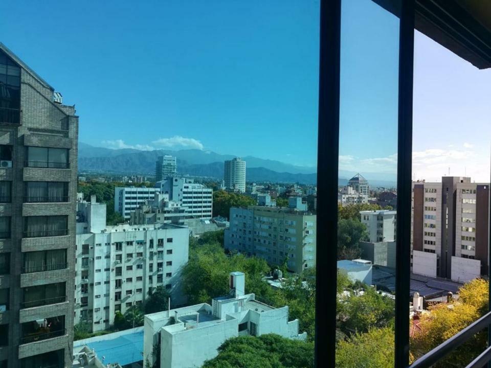 Lujoso Departamento En Inmejorable Zona En Con Vista A La Montana * Mendoza