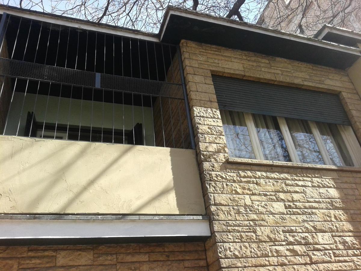 Lindo Y Ubicabidisimo Alojamiento Con Balcon A Mts De Aristides Mendoza