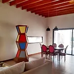 Tres Seis Tres Cnco Bed & Breakfast