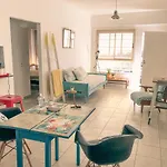 Cuatro Design Apartment