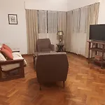 Casa frente al parque San Martín zona residencial