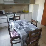 Departamento Amplio En Complejo Privado/Residencia