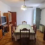 Departamento/Casa Con Patio En El Centro De Mendoza!