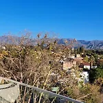 La Mejor Vista A Las Montanas Y La Ciudad