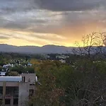 La Mejor Vista A Las Montanas Y La Ciudad