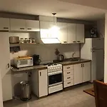 Dpto Acogedor En La Quinta ,Mza.