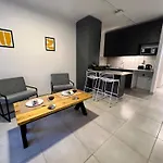 Departamento En Zona Residencial