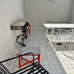 Departamento En Zona Residencial