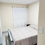 Departamento Ubicadisimo V Castillo 3 Con Estacionamiento Incluido