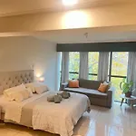 Mendoza Suites 12 -Parking Disponible-