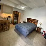 Paso De Los Andes 1450 Mendoza Suites