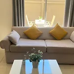 Elegante
