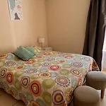 Moderno Y Amplio Departamento Con Cochera