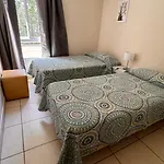 Moderno Y Amplio Departamento Con Cochera