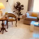 Elegante