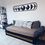 Departamento 2 ambientes en 5ta Sección Mendoza Capital! a 4 cuadras de la Arístides Villanueva y del Parque General San Martín!! con todo lo básico para vivir