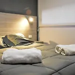 Departamento Peatonal Sarmiento Pleno Centro Mendoza 3-4 Personas, Con Cochera Gratis !