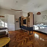 Departamento Centrico Y Luminoso