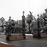 Departamento centrico Esquina Plaza Independencia