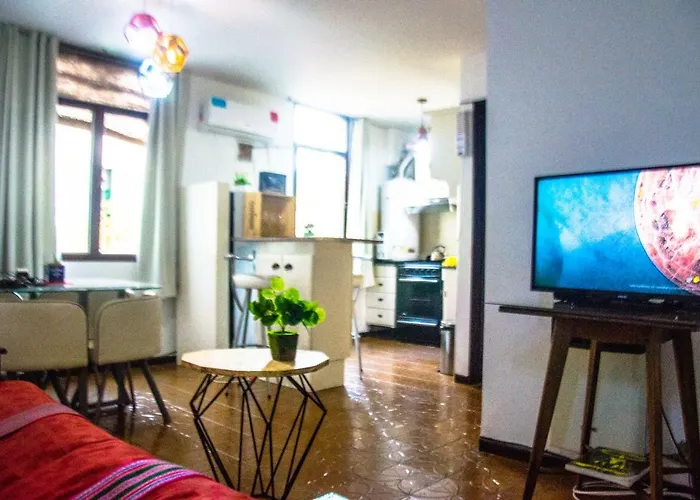 Beautiful quiet apartment near A. Villanueva St