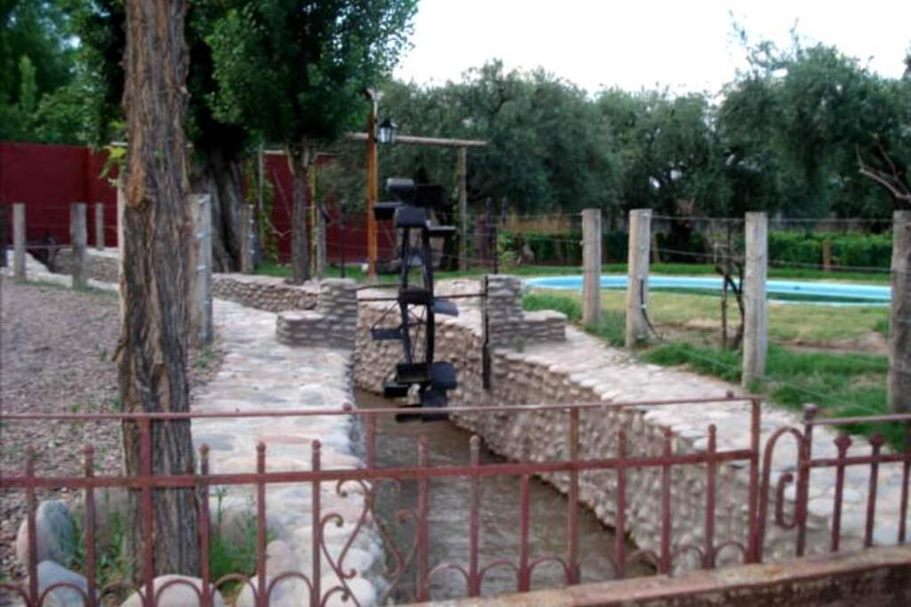 Casona De Finca Viñedo Bodega Garage